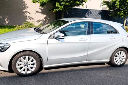 Mercedes-Benz A 180 77.500 km 16.299 &euro; Troisdorf 53842