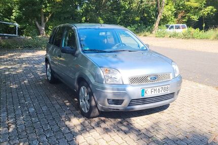 Ford Fusion 135.000 km 2.300 € Köln 51061