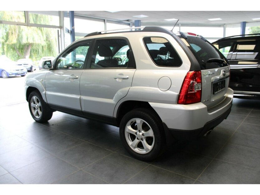 Kia Sportage 2.0 4WD EX 97.654 km 6.980 € Euskirchen 53881