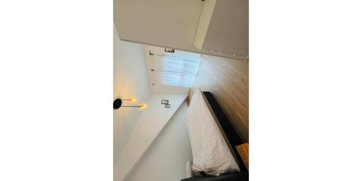 Dachgeschoßwohnung Bergisch Gladbach Gronau - 3 Zimmer, 76 m&sup2;, 1.300&euro; | Angebot:25792064