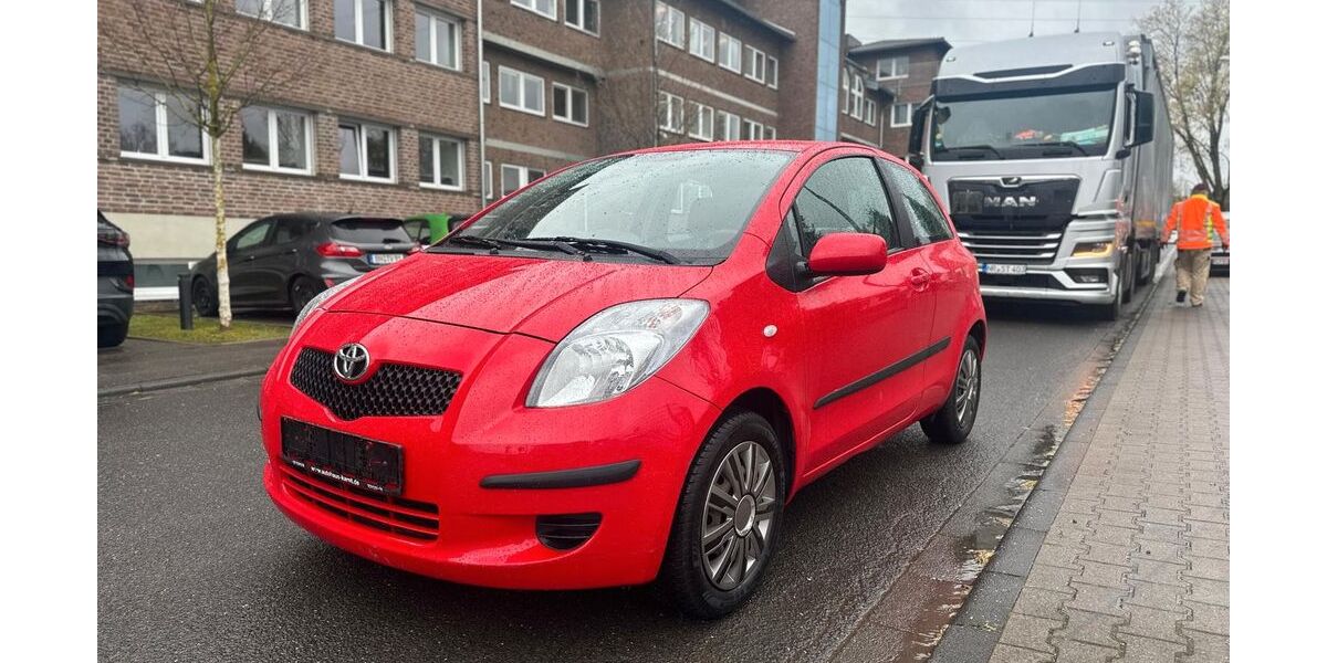 Toyota Yaris 195.348 km 1.299 &euro; Wesseling 50389