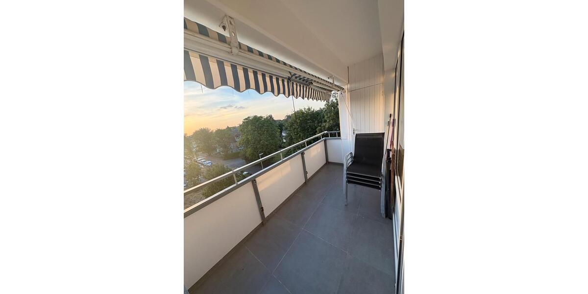 Dachgeschoßwohnung Siegburg - 4 Zimmer, 90 m&sup2;, 289.000&euro; | Angebot:27044150