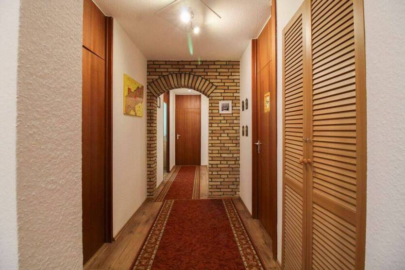Ideale Gelegenheit: 4-Zimmer-Eigentumswohnung mit Küche, Balkon und TG-Stellplatz in Kerpen-Türnich