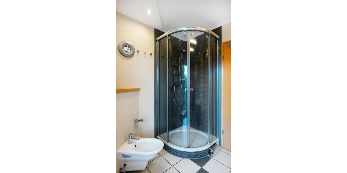 Einfamilienhaus Königswinter - 8 Zimmer, 215 m&sup2;, 929.000&euro; | Angebot:25649369