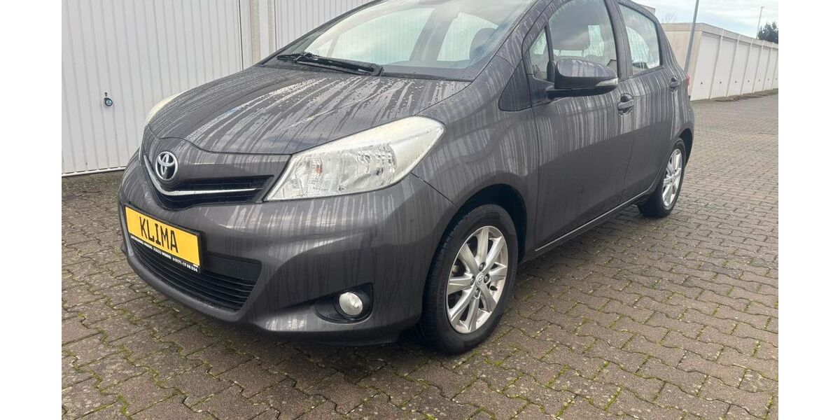 Toyota Yaris 164.300 km 5.500 &euro; Bornheim 53332