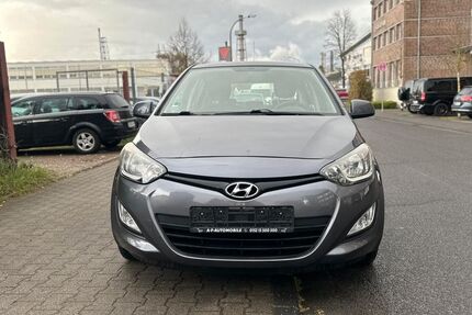 Hyundai i20 206.438 km 3.499 &euro; Wesseling 50389