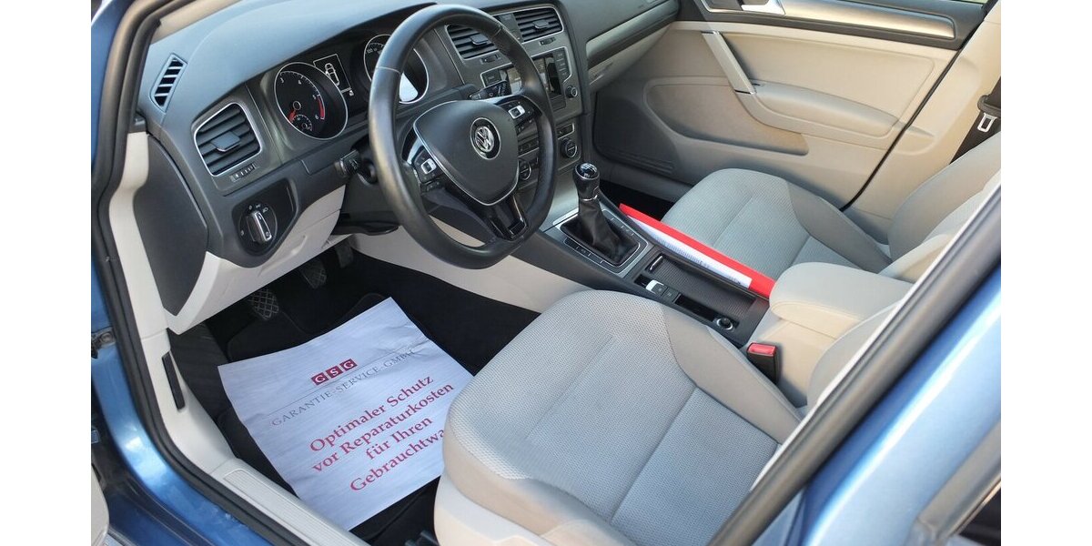 VW Golf COMFORTLINE PANORAMADACH KLIMAAUTOMATIK 1.Han 150.000 km 9.908 &euro; Köln 50858