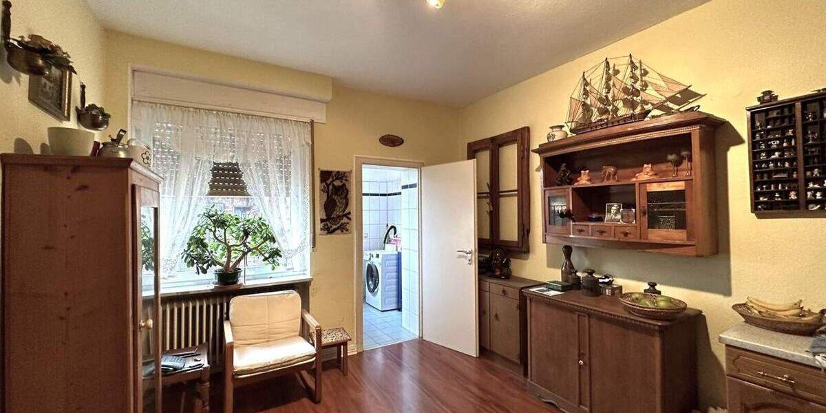 Mehrfamilienhaus, Wohnhaus Hürth Gleuel - 9 Zimmer, 218 m&sup2;, 550.000&euro; | Angebot:24056737