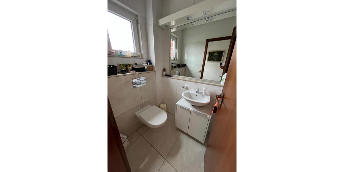 Reihenhaus Wesseling - 7 Zimmer, 230 m&sup2;, 2.200&euro; | Angebot:24802322