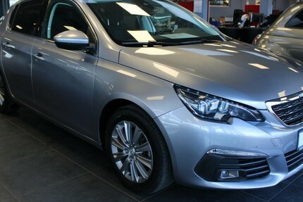 Peugeot 308 1.5 BlueHDi Allure Pack 61.193 km 13.980 &euro; Euskirchen 53881