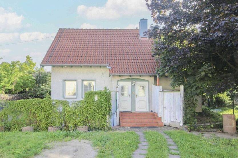 Schönes Ein- Zweifamilienhaus in Bonn-Schwarzrheindorf - Ideal für Eigennutzer und Anleger 5 zimmer