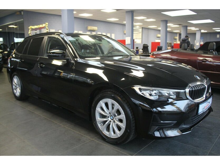 318 318i Touring Aut. Advantage