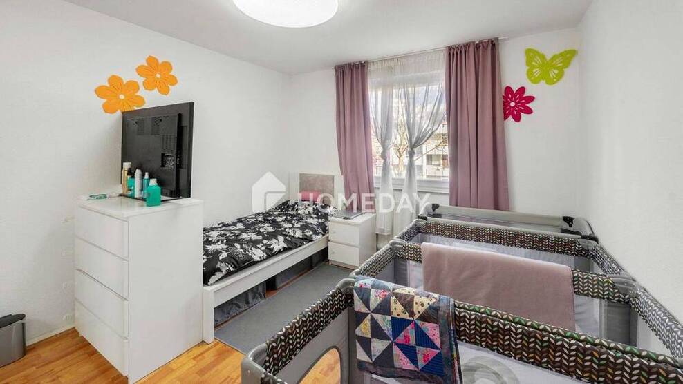 Platz für Ihre Pläne: Großzügige 4-Zimmer-Wohnung mit Aufzug und Panorama-Loggia