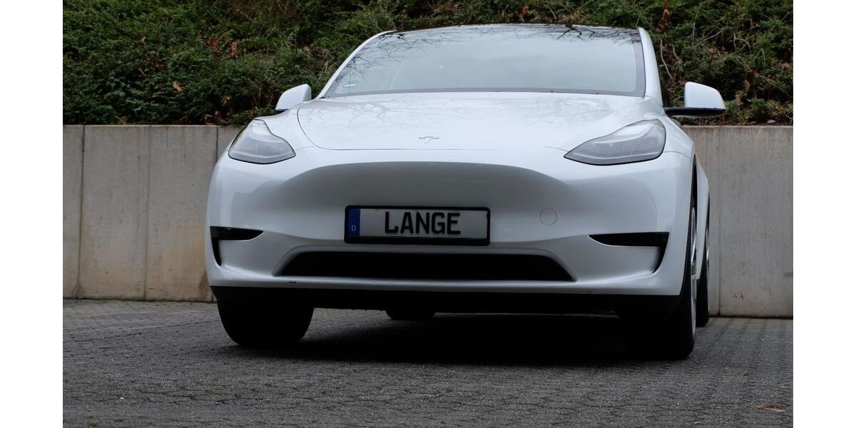 Tesla Model Y 35.039 km 33.480 &euro; Köln 50996