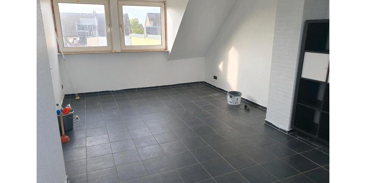 Dachgeschoßwohnung Troisdorf Altenrath - 1 Zimmer, 23 m&sup2;, 550&euro; | Angebot:24643840