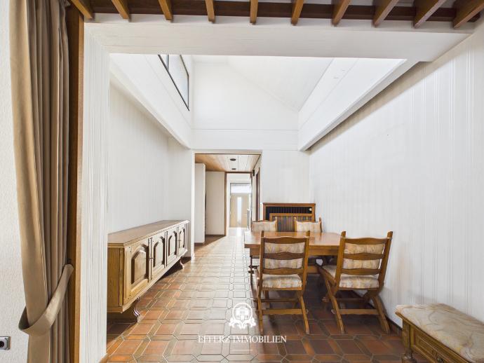 Etagenwohnung Erftstadt - 4 Zimmer, 153 m&sup2;, 1.600&euro; | Angebot:25500382