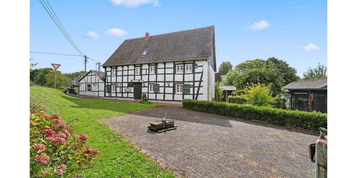 Mehrfamilienhaus, Wohnhaus Lohmar Hausen - 1 Zimmer, 445 m&sup2;, 545.000&euro; | Angebot:25737352
