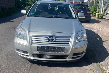 Toyota Avensis 197.000 km 3.200 € Köln 50739