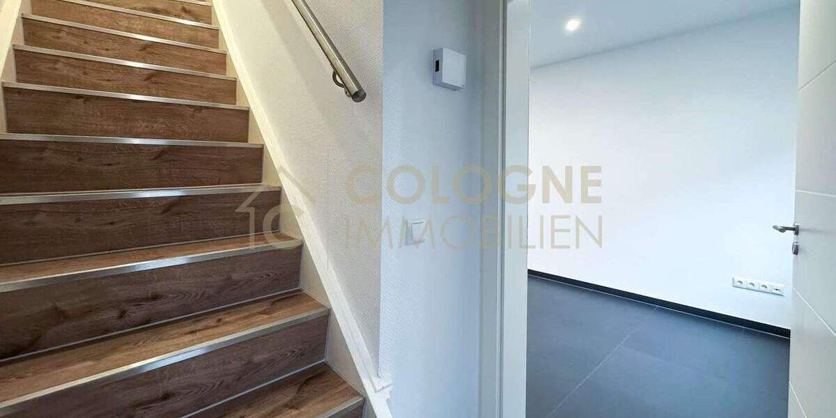 Reihenmittelhaus Frechen - 5 Zimmer, 125 m&sup2;, 1.600&euro; | Angebot:23941433