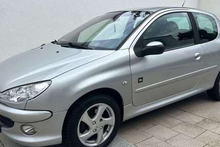 Peugeot 206 109.000 km 2.690 € Troisdorf 53844