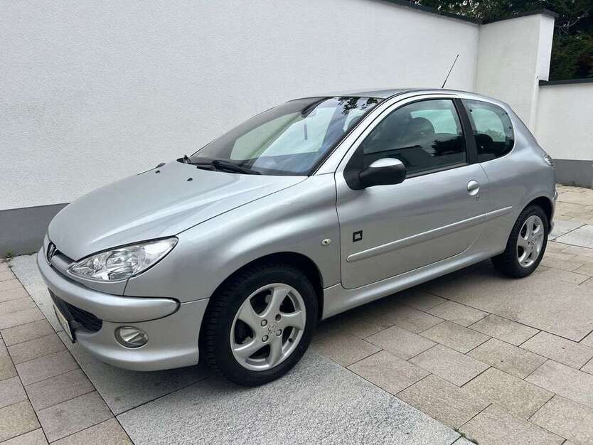 Peugeot 206 109.000 km 2.690 € Troisdorf 53844