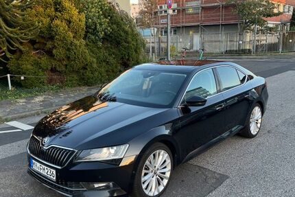 Skoda Superb 148.200 km 16.500 &euro; Köln 50823
