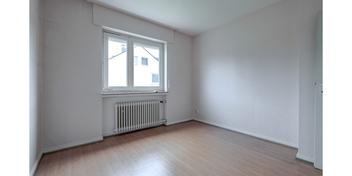 Einfamilienhaus mit Garten und angrenzendem Baugrundstück in Bonn-Niederholtorf - Einfamilienhaus Bonn / Niederholtorf Niederholtorf | Angebot:27119935