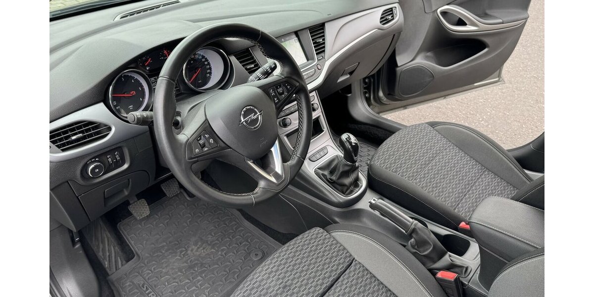 Opel Astra Klima Navi Temp CarPlay 1.Hd 28.000 km !!! 28.000 km 14.000 &euro; Erftstadt 50374