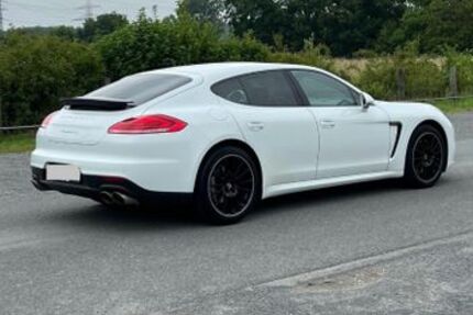 Porsche Panamera 116.500 km 37.000 € Köln 51109