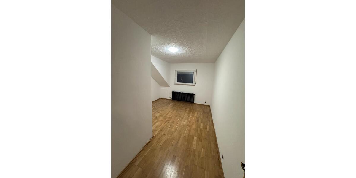 Dachgeschoßwohnung Alfter - 6 Zimmer, 110 m&sup2;, 1.250&euro; | Angebot:24747878