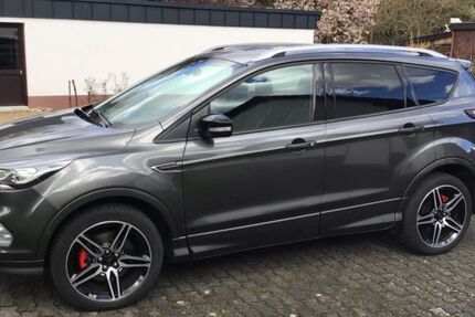 Ford Kuga 53.667 km 17.999 € Windeck 51570