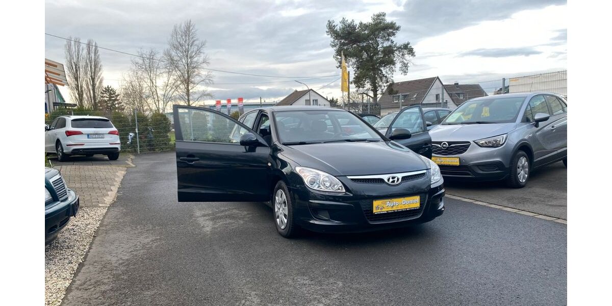 Hyundai i30 150.000 km 3.500 &euro; Bonn 53227