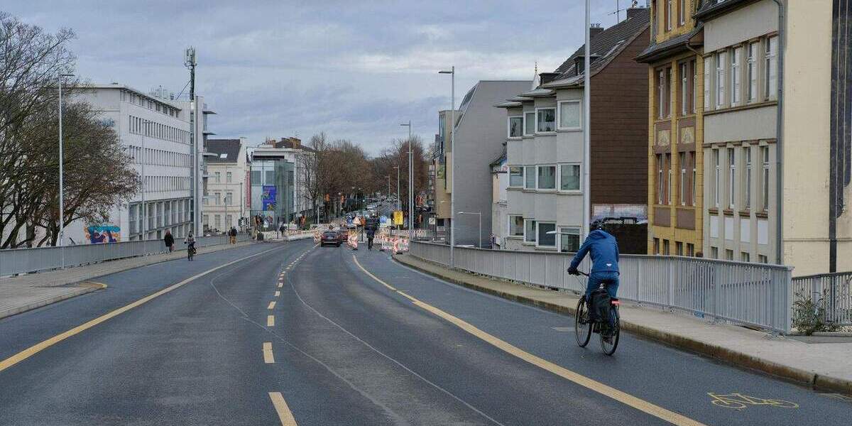 Mehrfamilienhaus, Wohnhaus Bonn Zentrum - 2 Zimmer, 350 m&sup2;, 797.000&euro; | Angebot:23973836