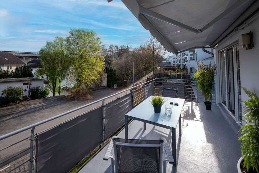 Wohnung zum Kaufen in Siegburg 380.000 € 102.79 m²