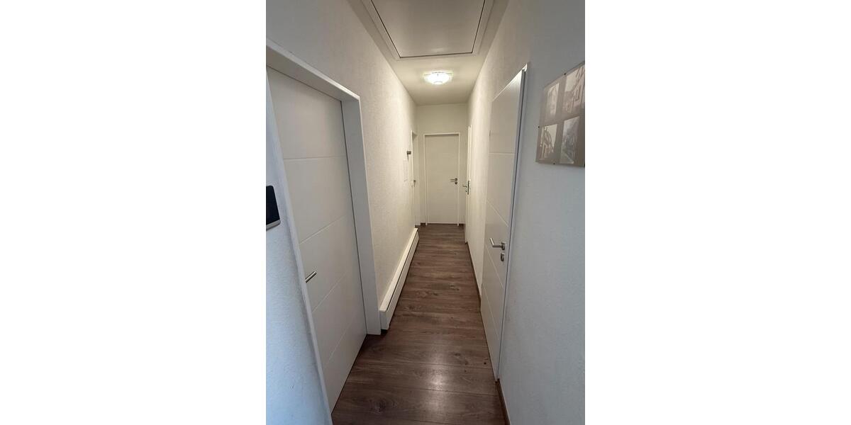 Reihenhaus Remagen - 7 Zimmer, 136 m&sup2;, 395.000&euro; | Angebot:23787419