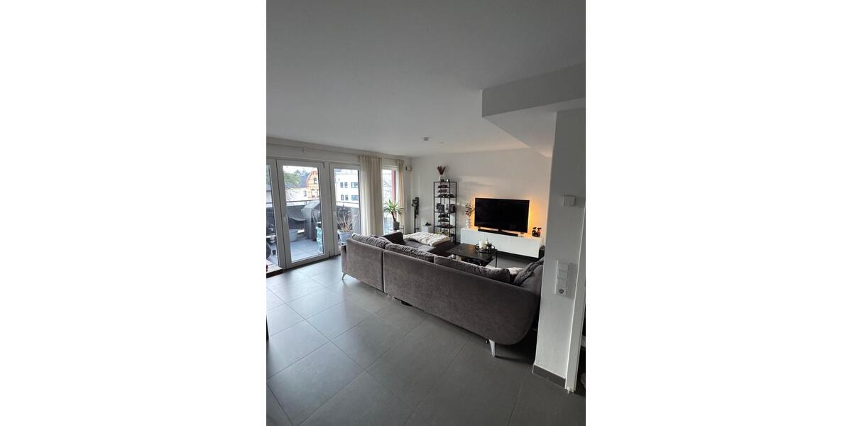 Etagenwohnung Hennef (Sieg) - 2 Zimmer, 67 m&sup2;, 1.150&euro; | Angebot:24817244