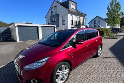 Ford S-Max 102.000 km 16.800 &euro; Köln 51107