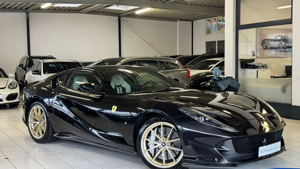 Ferrari 812 32.000 km 294.990 &euro; Köln 50827