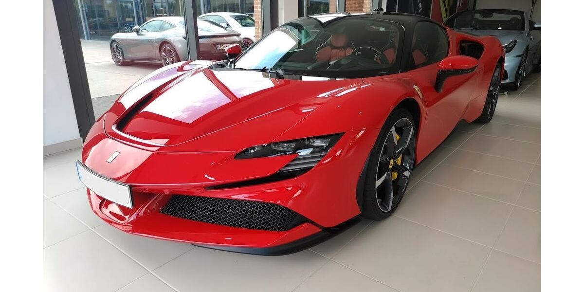 Ferrari SF90 8.000 km 367.000 &euro; Köln 50858