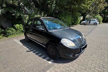 Lancia Ypsilon 265.000 km 1.299 &euro; Bonn 53225