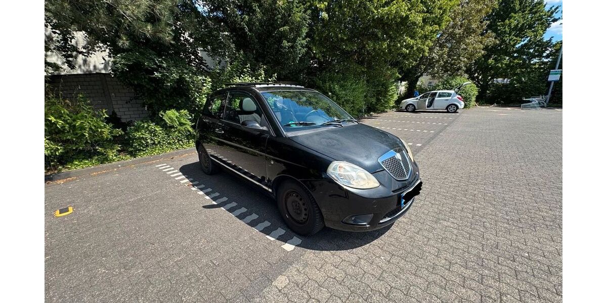 Lancia Ypsilon 265.000 km 1.299 &euro; Bonn 53225