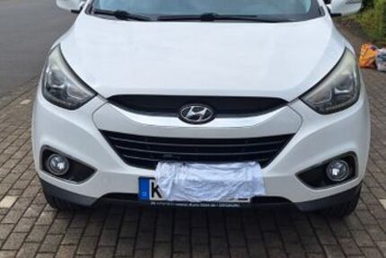 Hyundai ix35 122.272 km 9.299 € Köln 51147