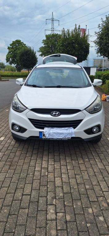 Hyundai ix35 122.272 km 9.299 € Köln 51147