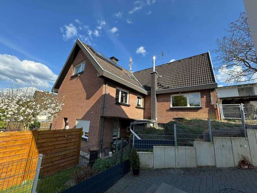 Haus zum Kaufen in Königswinter 548.000 € 188 m²