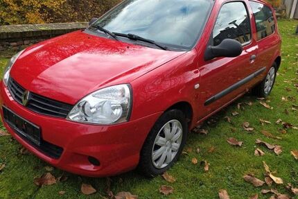 Renault Clio 211.000 km 2.950 &euro; Meckenheim 53340