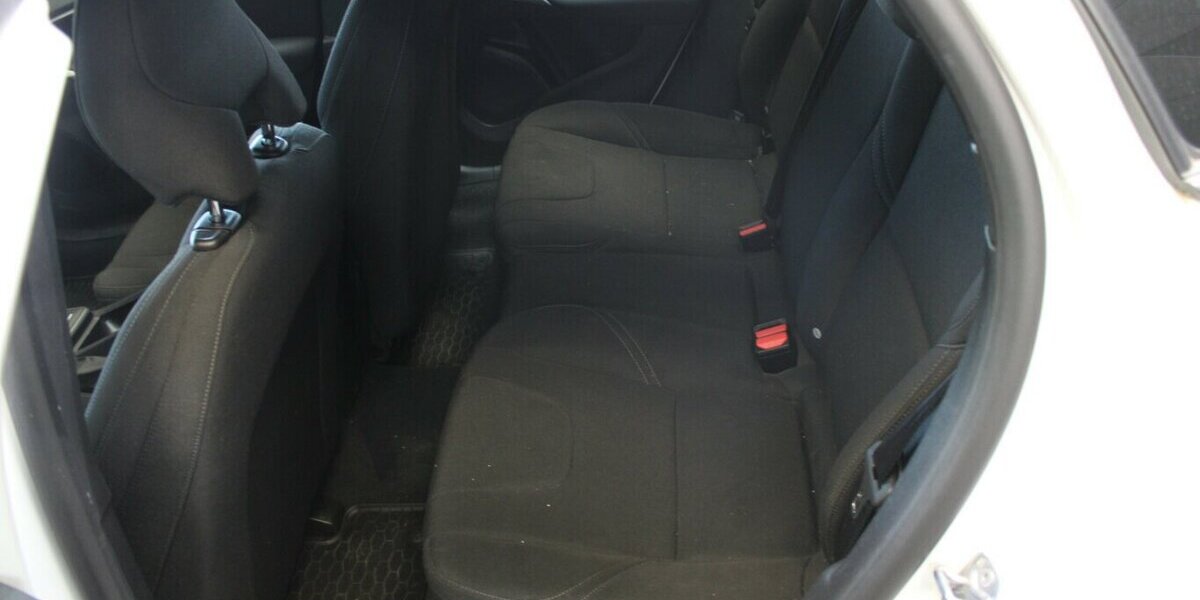 Volvo V40 Cross Country T4 AWD Geartronic 87.986 km 17.980 &euro; Euskirchen 53881