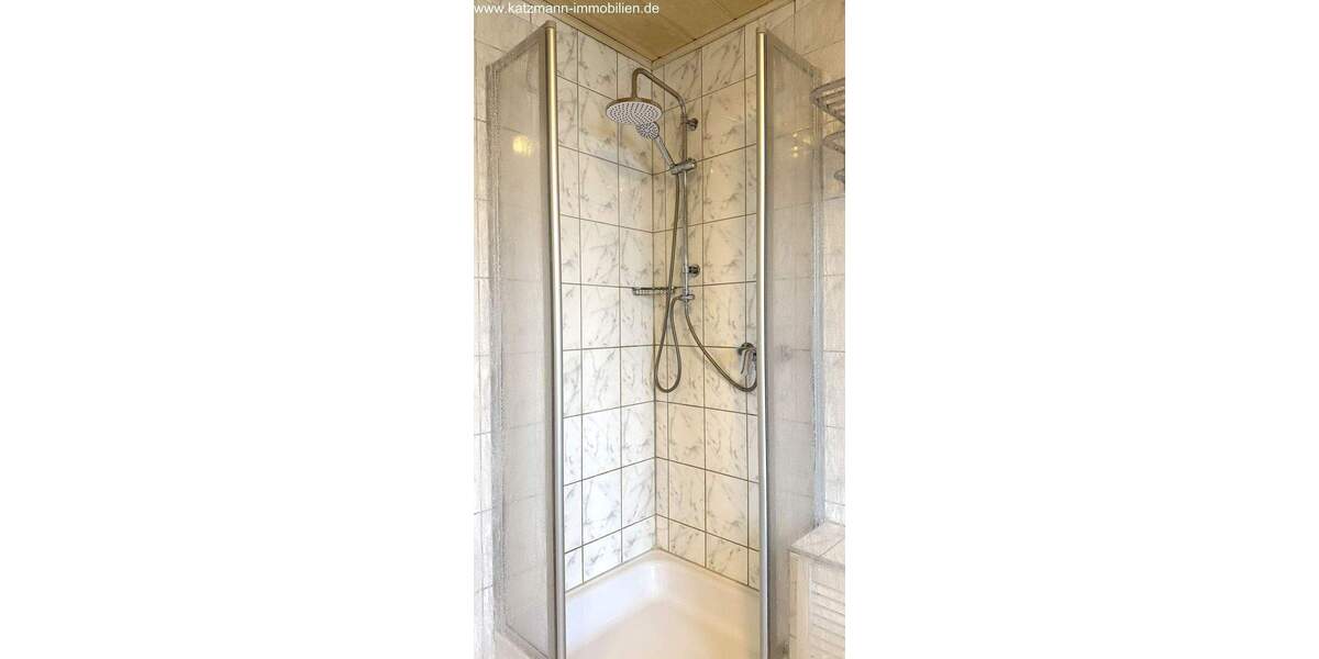 Etagenwohnung Erftstadt Friesheim - 3 Zimmer, 96 m&sup2;, 1.152&euro; | Angebot:24700781