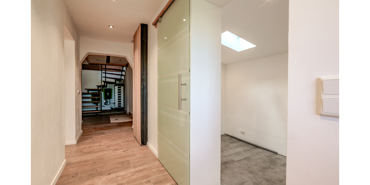 *provisionsfrei* Modernisiert & großzügig – Einfamilienhaus mit Garten und vielen Extras - Einfamilienhaus Königswinter | Angebot:26350220