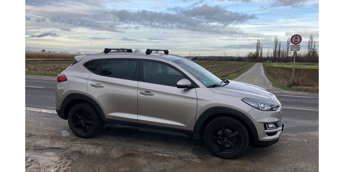 Hyundai TUCSON 55.555 km 18.990 &euro; Alfter 53347