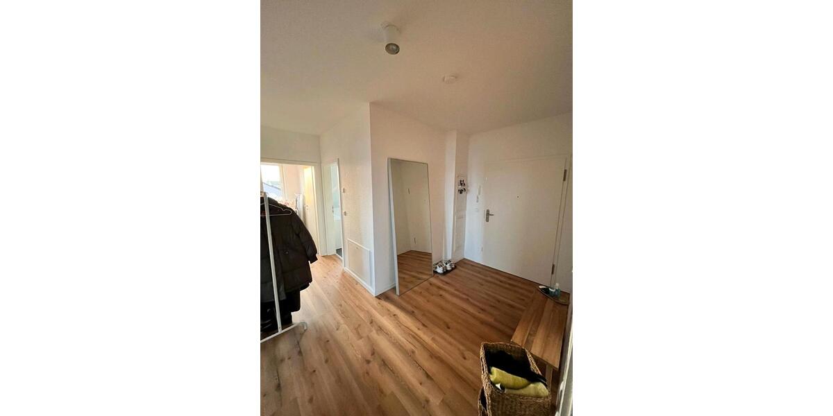 Dachgeschoßwohnung Bornheim - 3 Zimmer, 88 m&sup2;, 1.300&euro; | Angebot:24650087